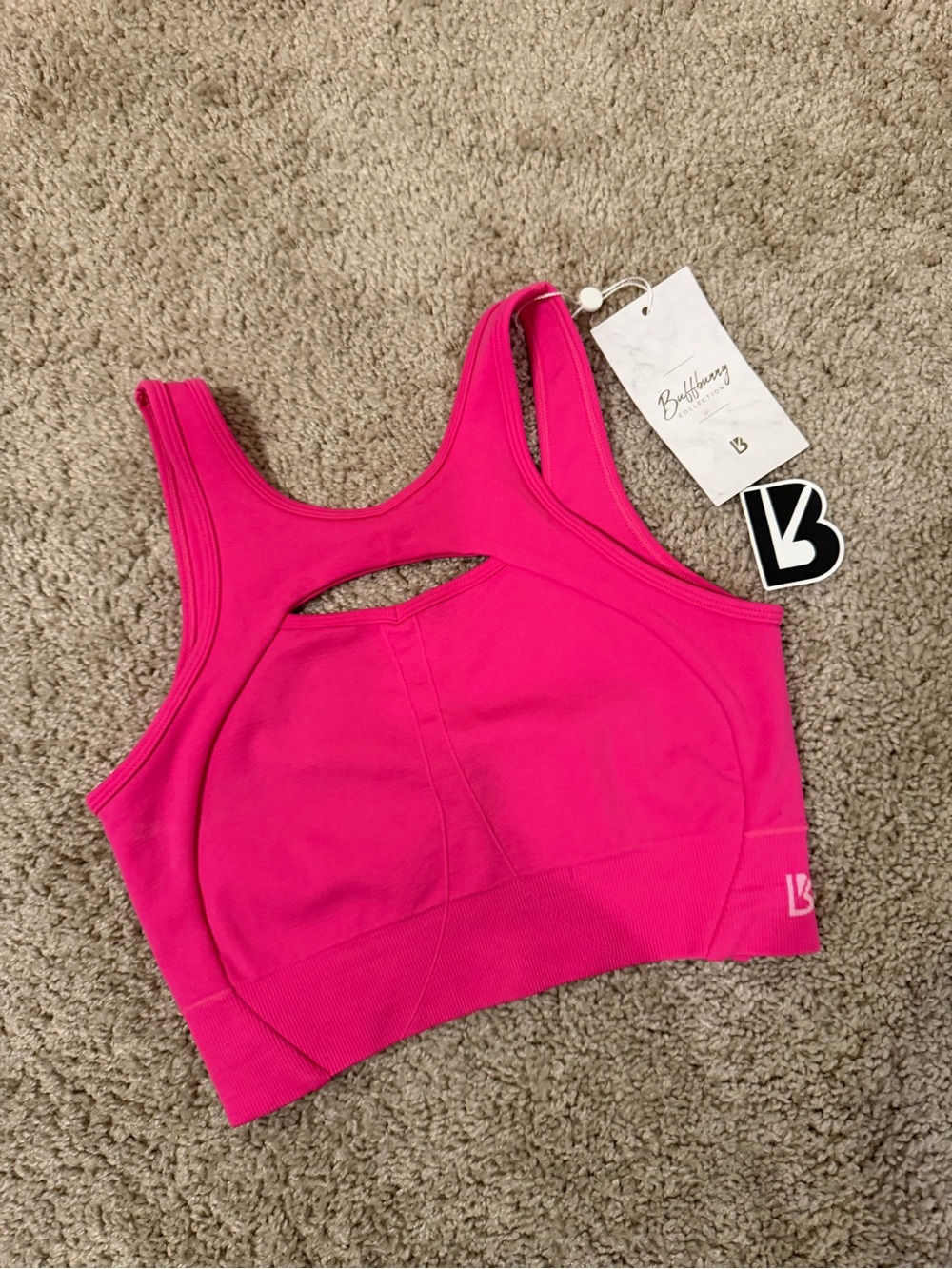 BuffBunny "Form Reversable" Hot Pink Seamless Cutout Sports Bra, Small! (New)